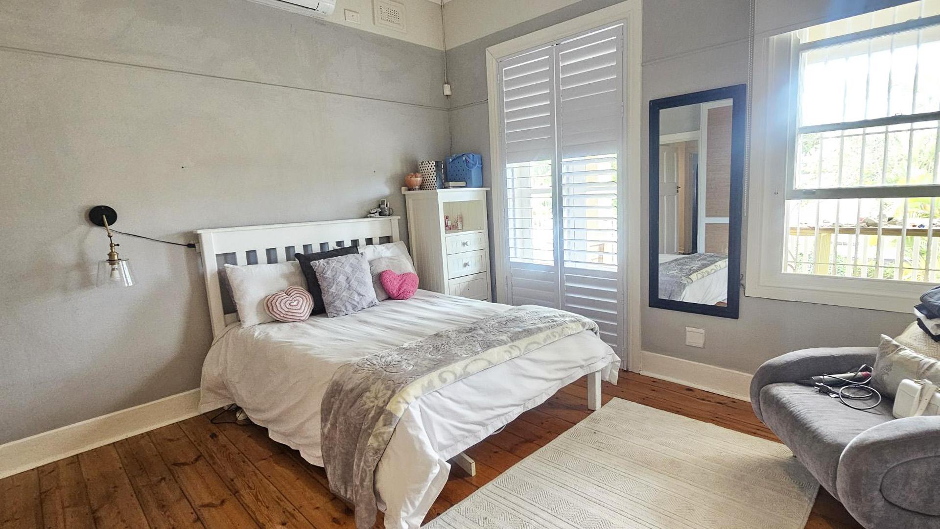 Bed Room 1 of property in Morningside - DBN