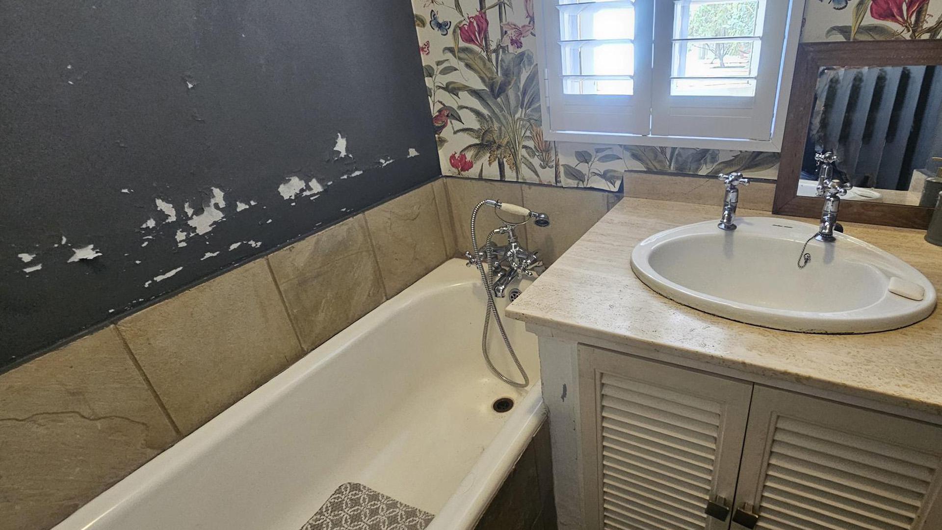 Bathroom 2 of property in Morningside - DBN