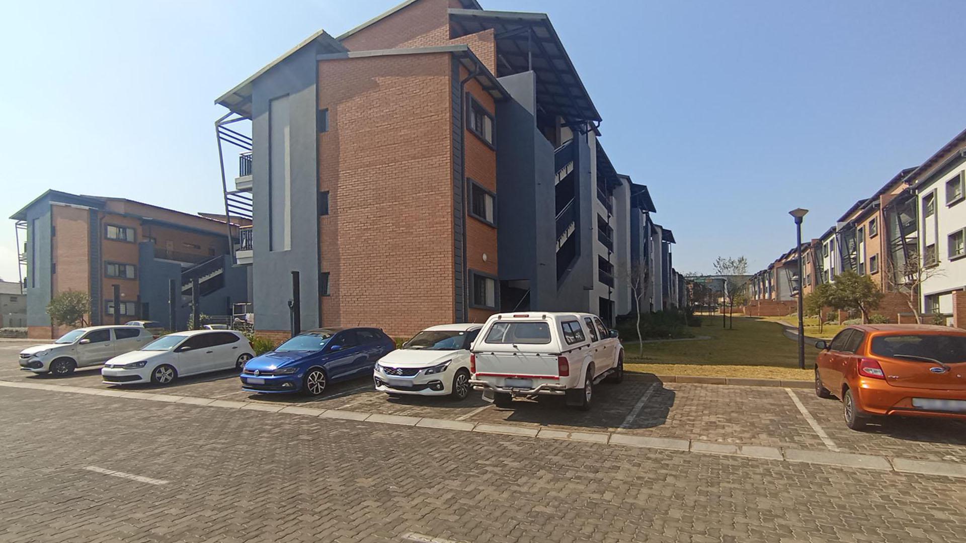 Front View of property in Vorna Valley