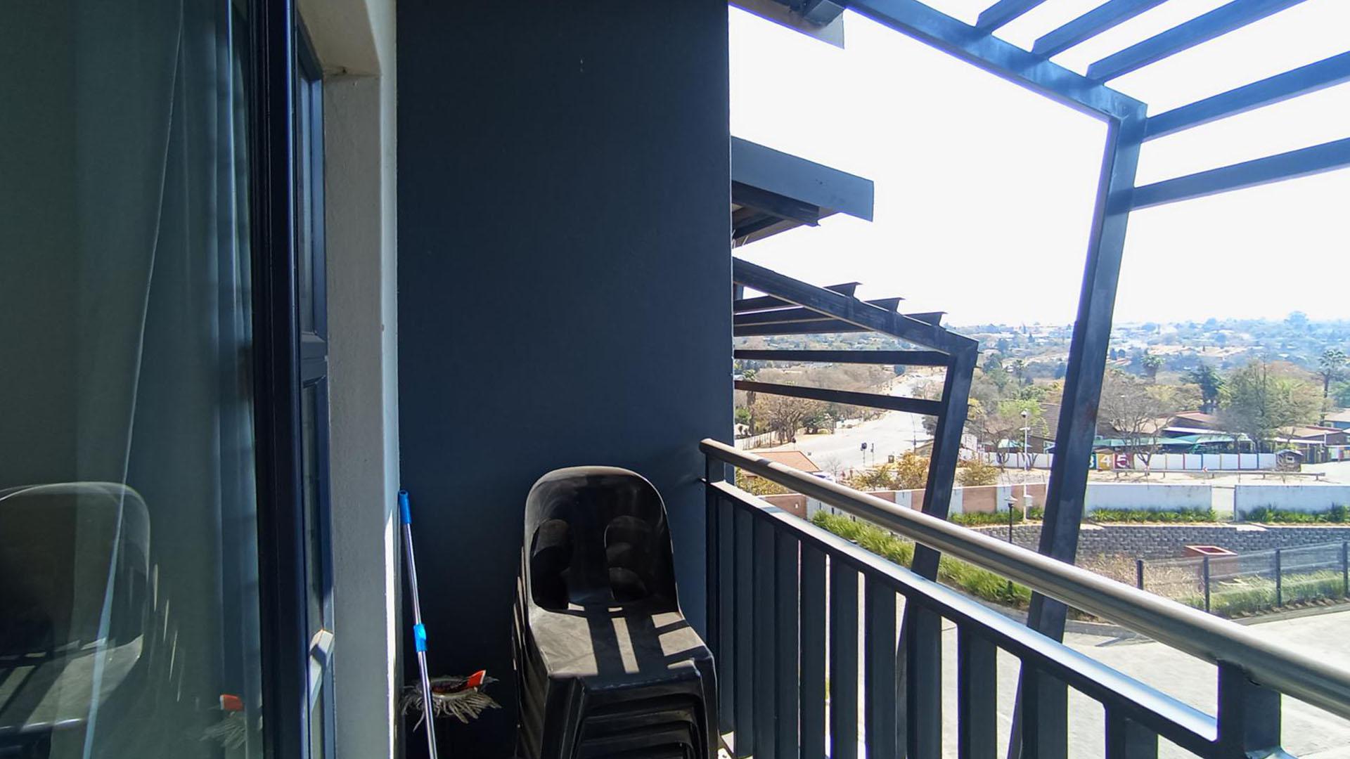 Balcony - 3 square meters of property in Vorna Valley