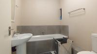 Main Bathroom - 5 square meters of property in Vorna Valley