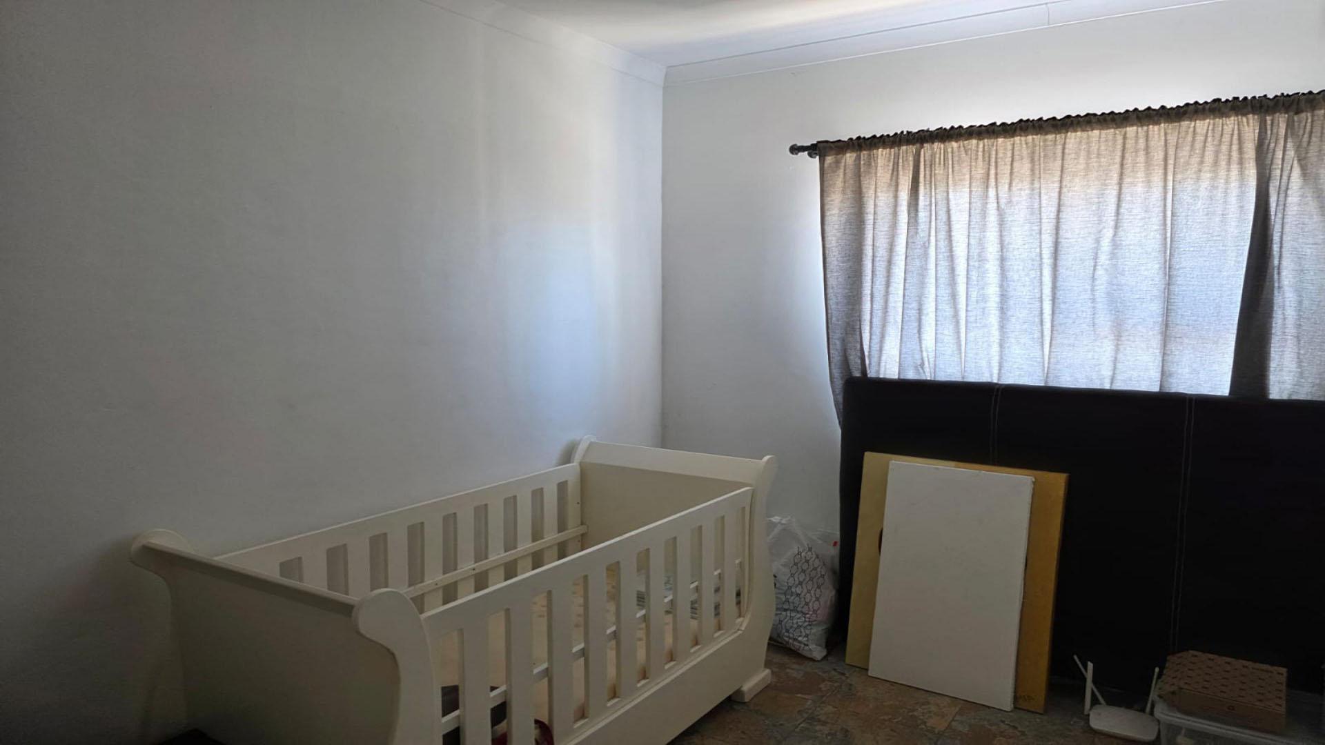 Bed Room 2 of property in Saldanha