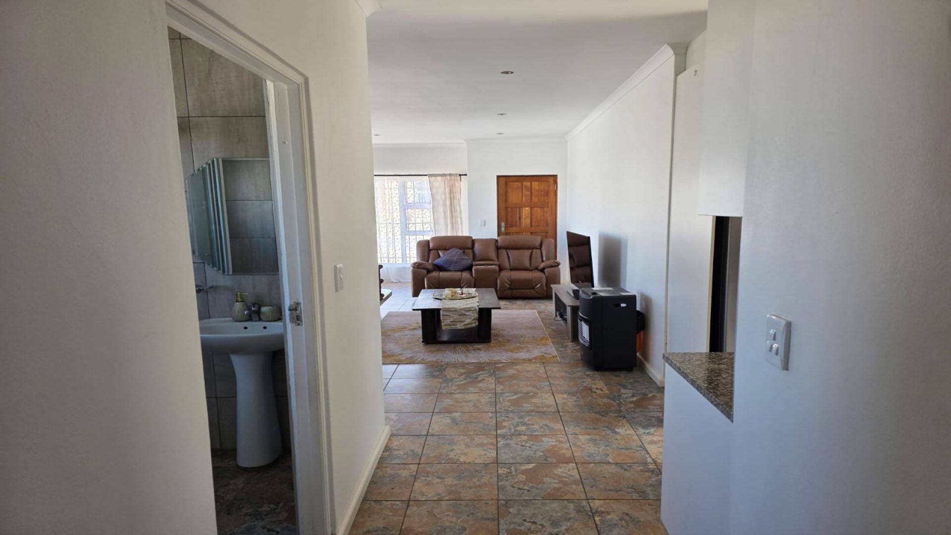 Spaces of property in Saldanha