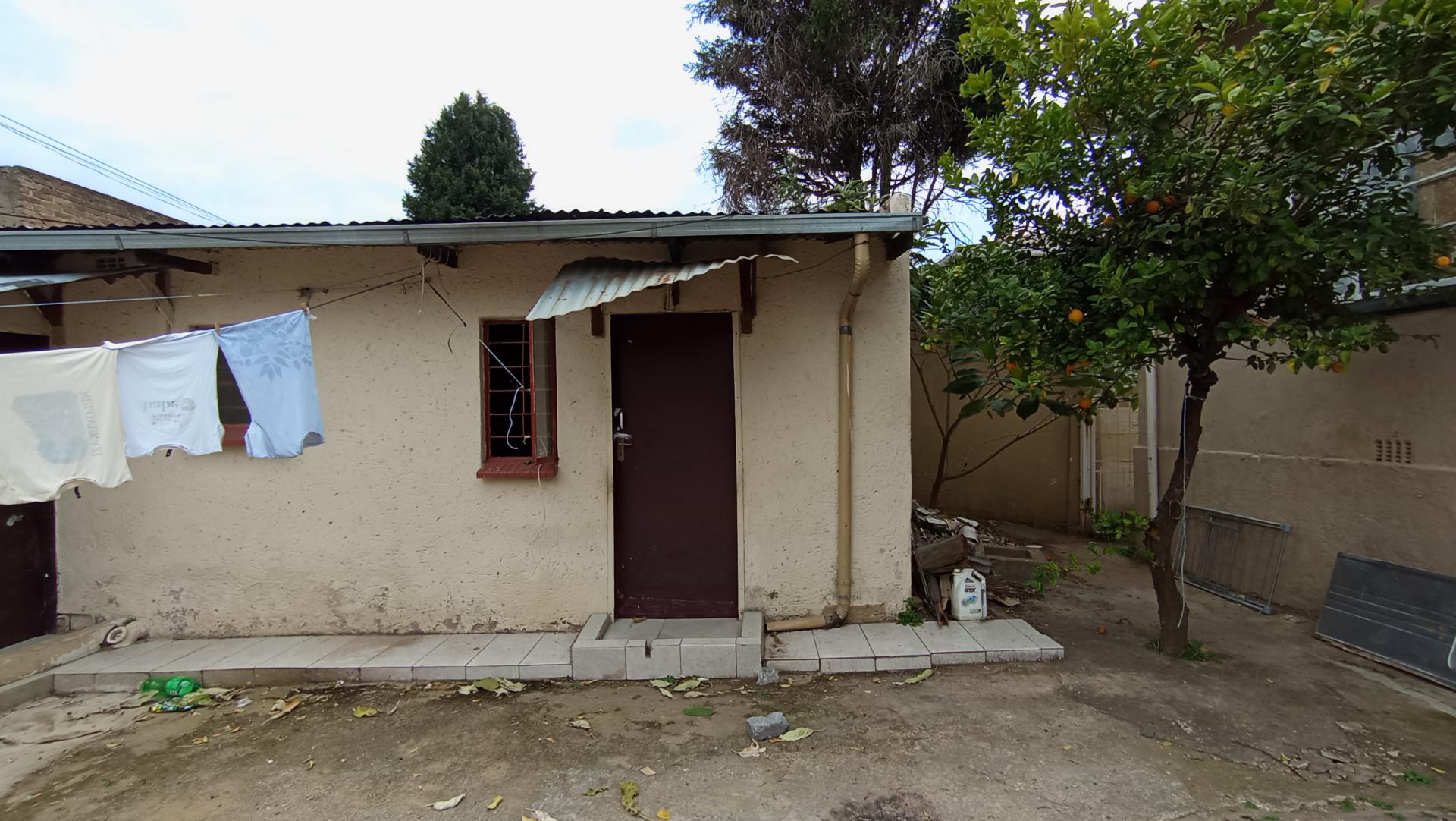 Front View of property in Rosettenville
