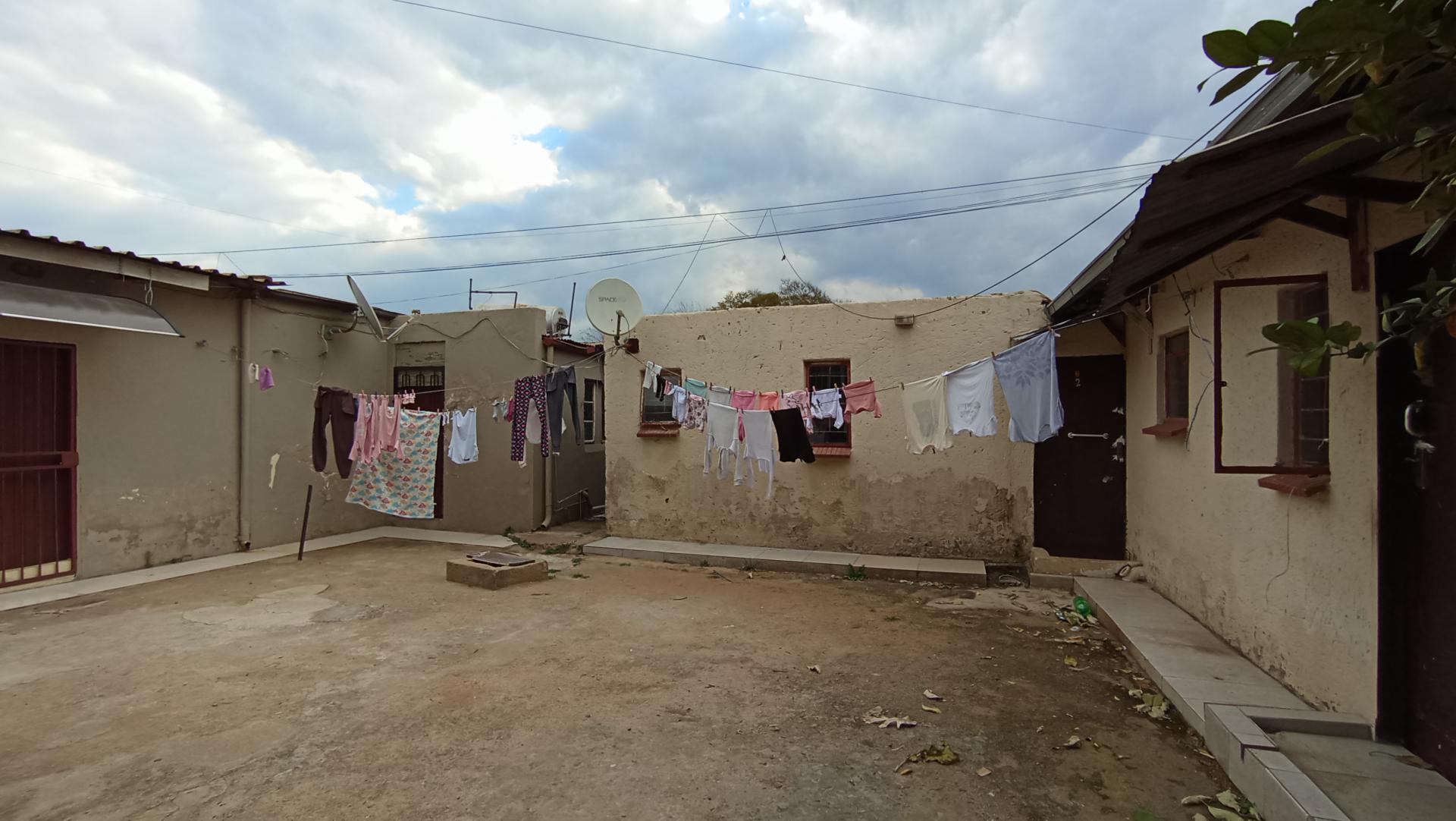 Front View of property in Rosettenville