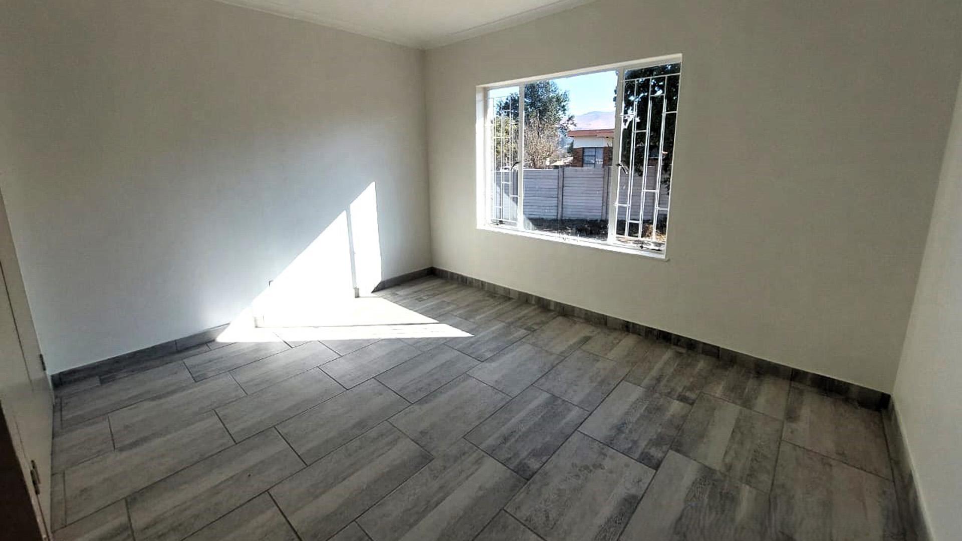 Bed Room 2 of property in Schuinshoogte