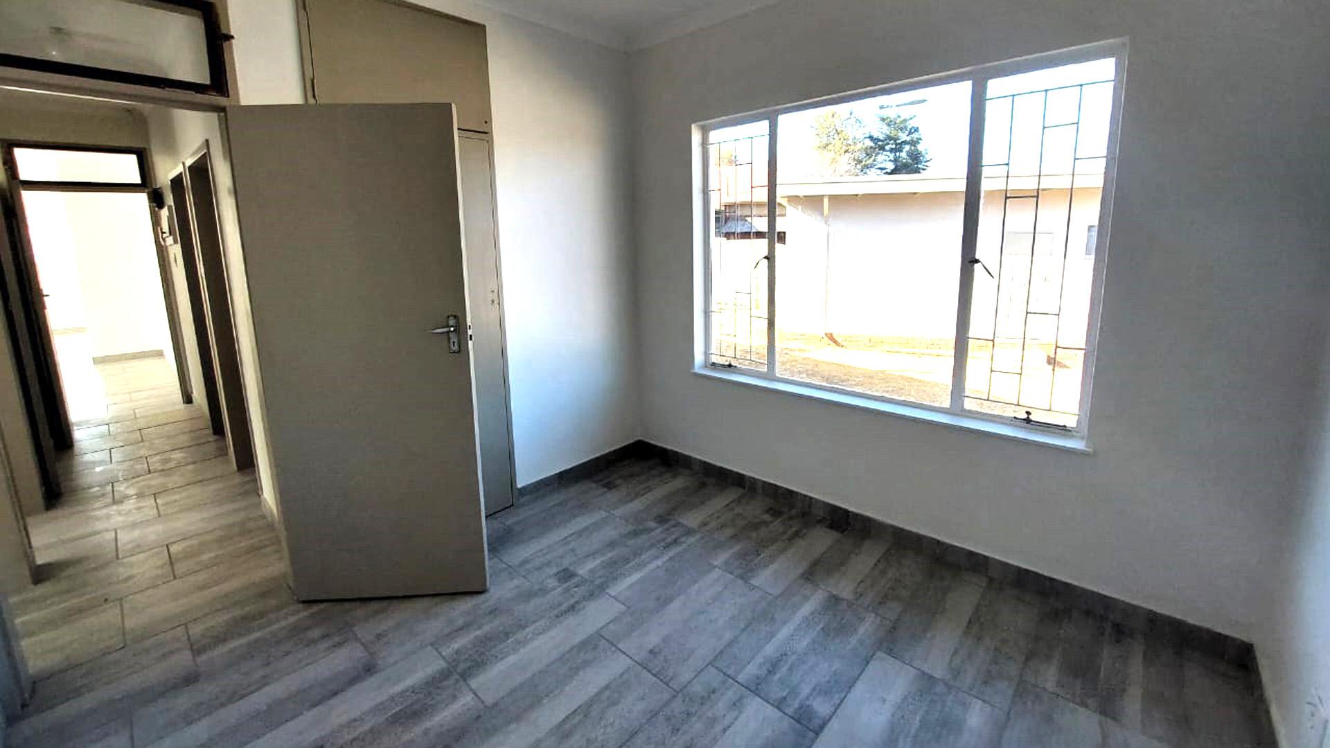 Bed Room 3 of property in Schuinshoogte