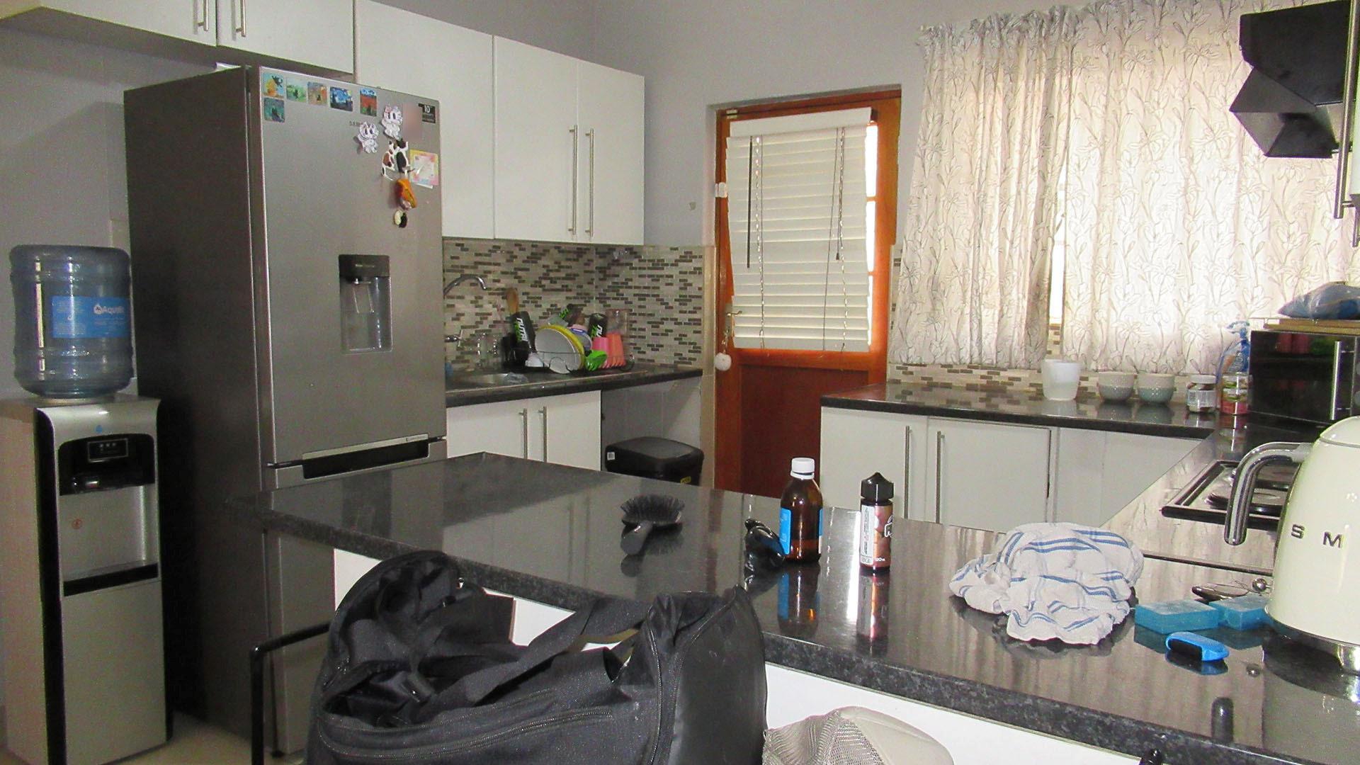 Kitchen - 9 square meters of property in North Riding A.H.