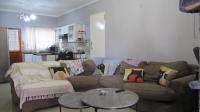 Lounges - 22 square meters of property in North Riding A.H.