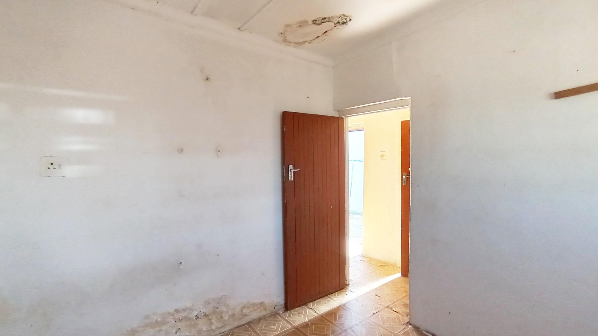 Flatlet - 26 square meters of property in Montford