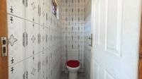 Guest Toilet - 2 square meters of property in Montford