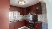 Kitchen - 18 square meters of property in Montford