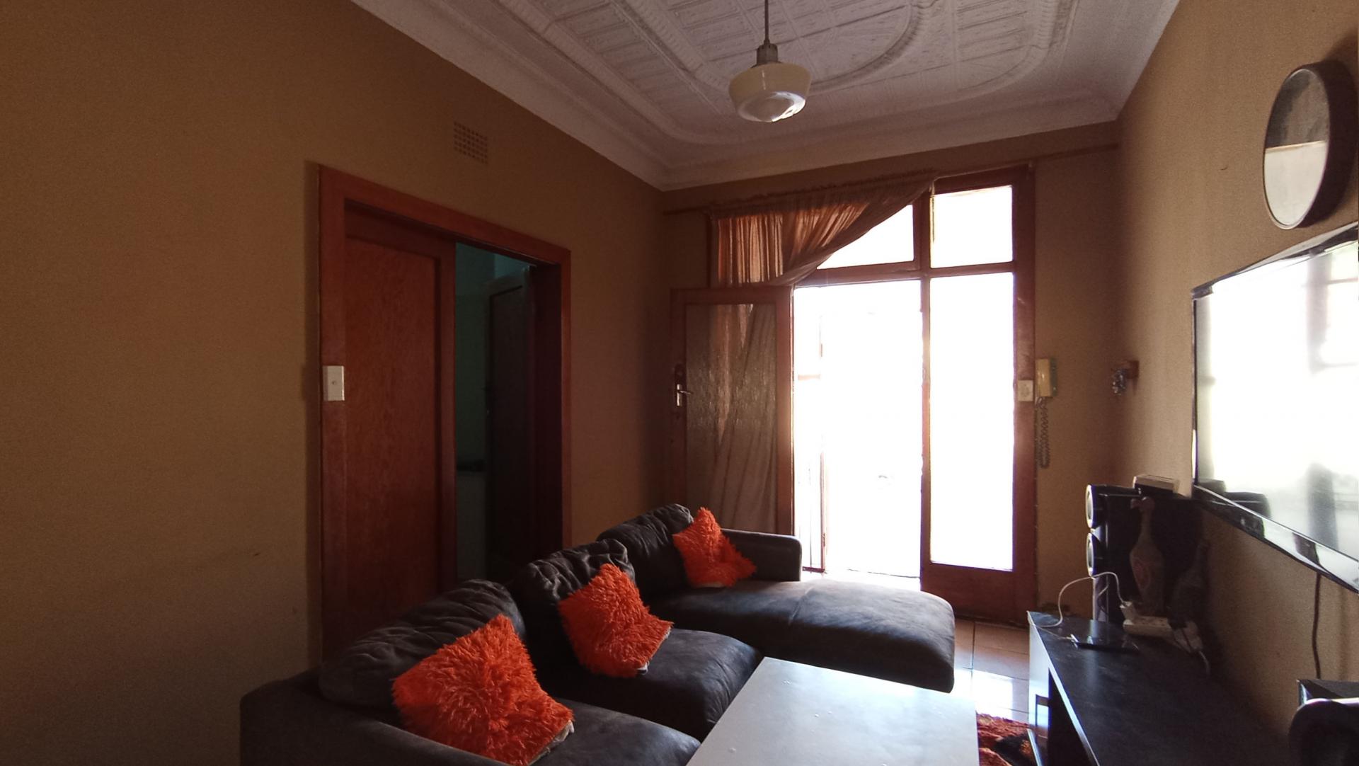 Lounges - 12 square meters of property in Kensington - JHB