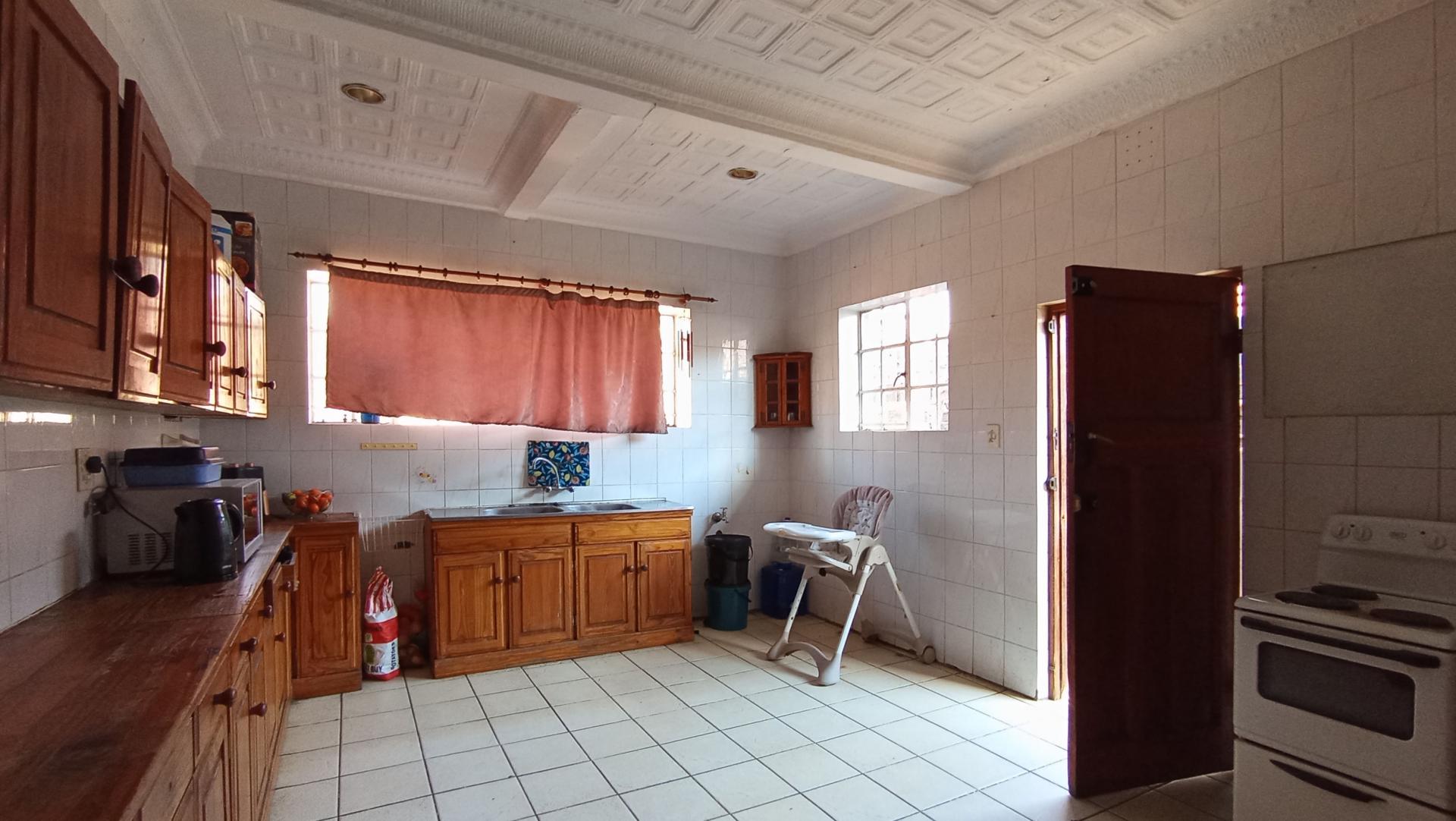 Kitchen - 28 square meters of property in Kensington - JHB