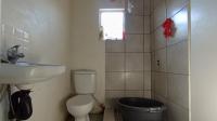 Bathroom 1 - 13 square meters of property in Kensington - JHB