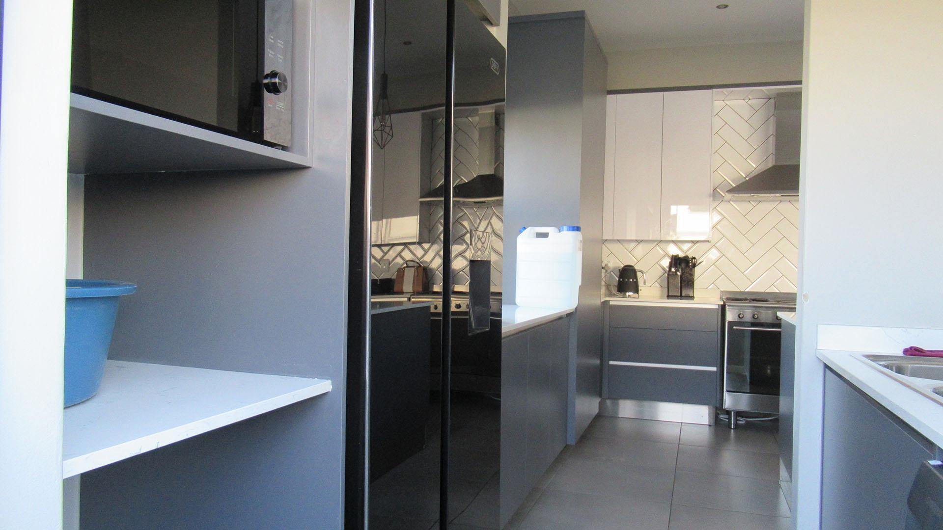 Scullery - 4 square meters of property in Olivedale