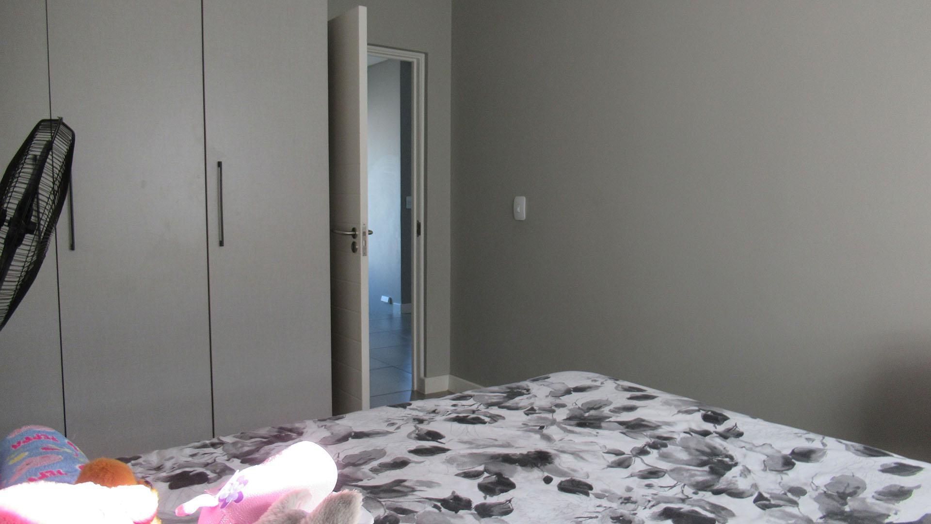 Bed Room 2 - 13 square meters of property in Olivedale