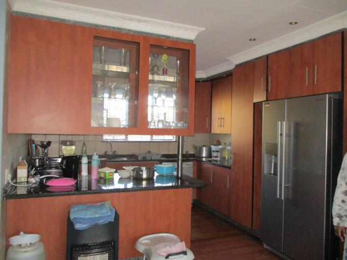 3 Bedroom Apartment for Sale For Sale in Glen Marais - MR685768
