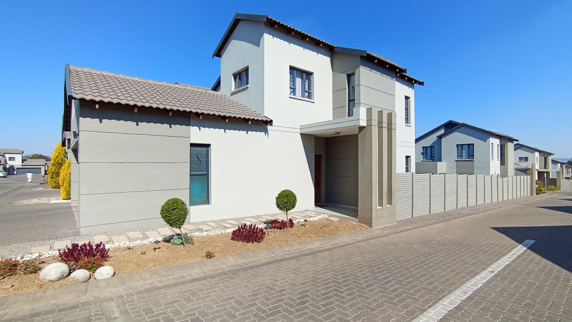 Front View of property in Witkoppen