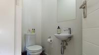 Guest Toilet - 2 square meters of property in Witkoppen