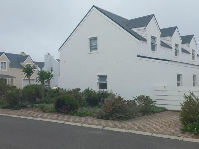 4 Bedroom House for Sale For Sale in Hermanus - MR685789