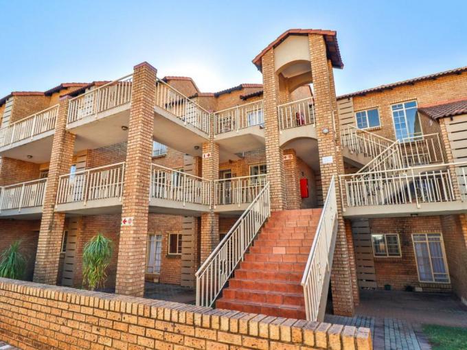 2 Bedroom House for Sale For Sale in Boardwalk Villas - MR685810