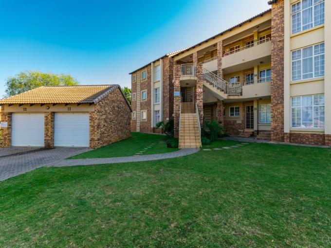 2 Bedroom Apartment for Sale For Sale in Die Hoewes - MR685814