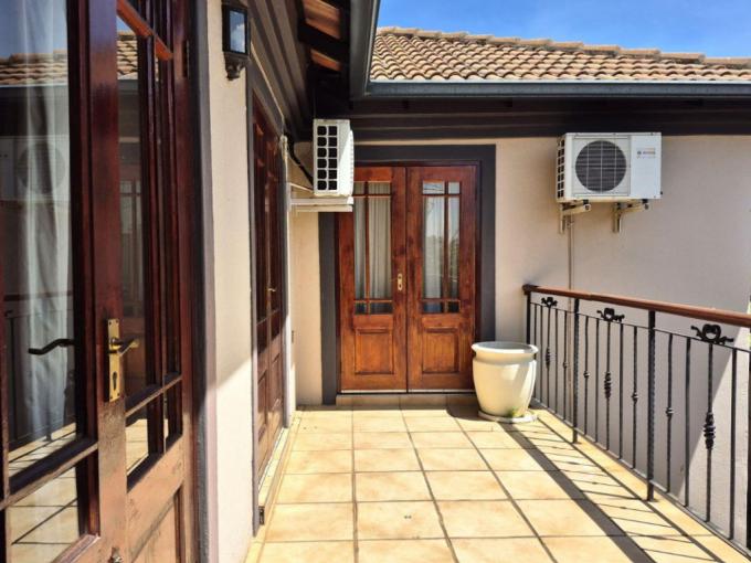 5 Bedroom House for Sale For Sale in Menlo Park - MR685818