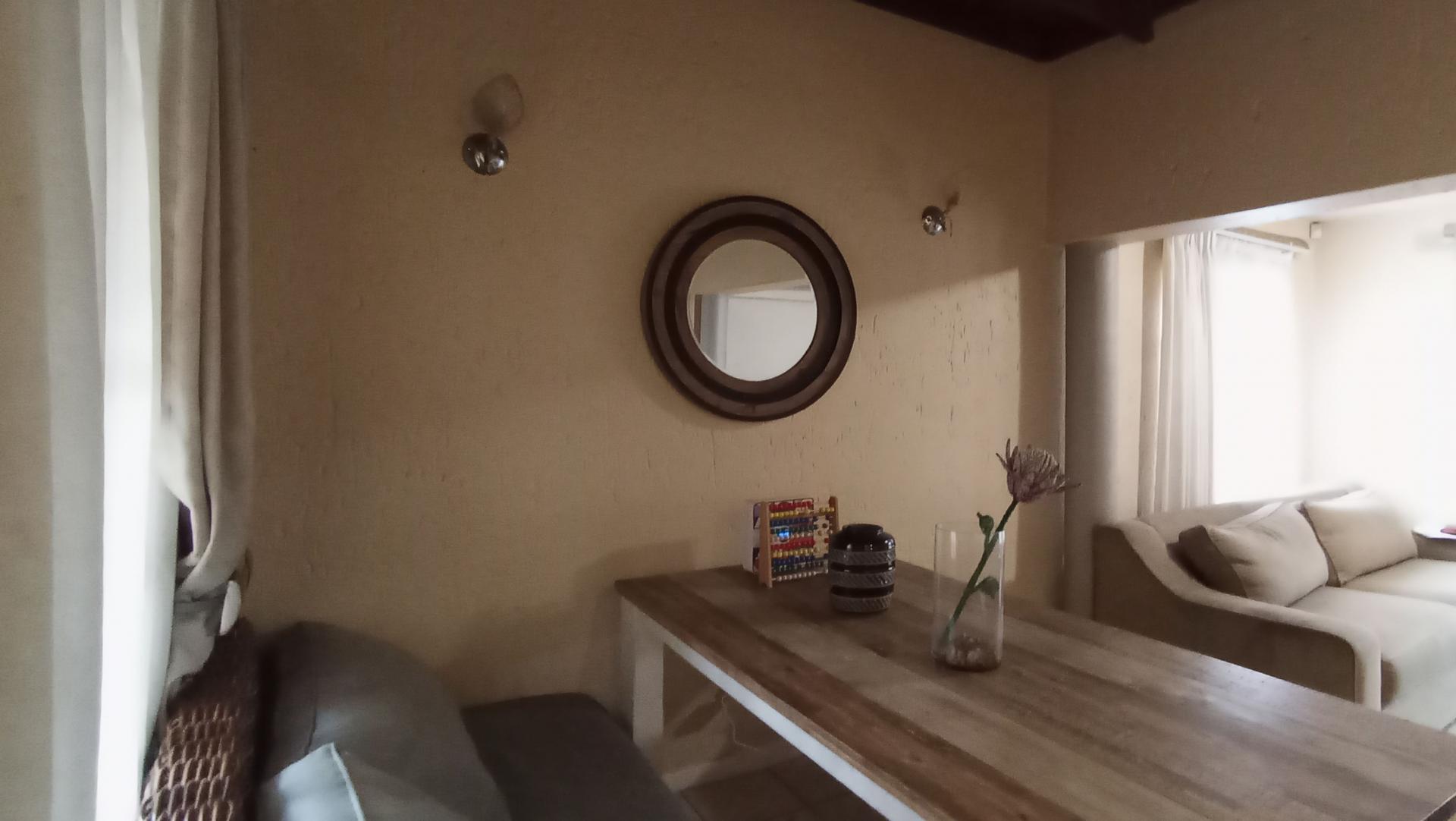 Dining Room - 23 square meters of property in Paulshof