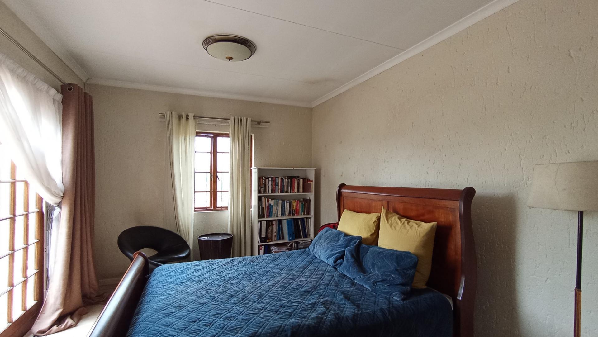 Bed Room 2 - 12 square meters of property in Paulshof