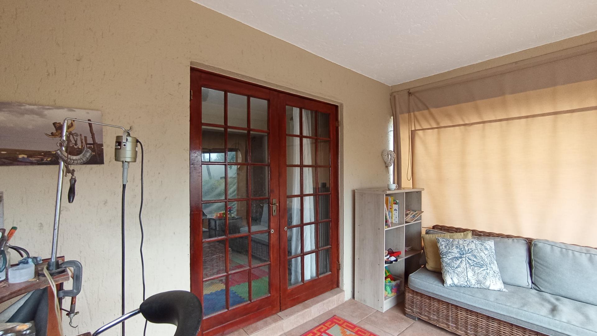 Patio - 26 square meters of property in Paulshof