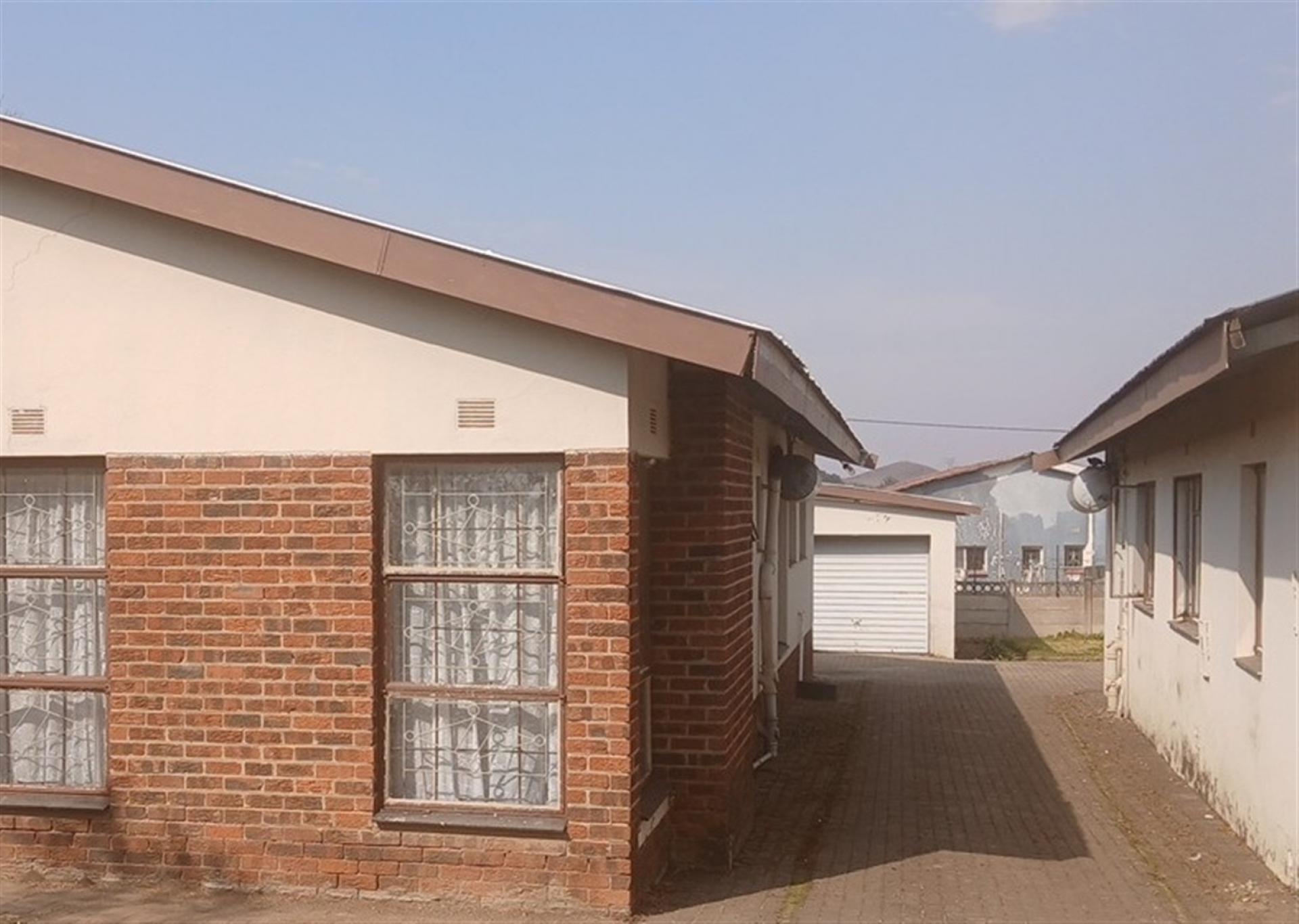 Front View of property in Dannhauser