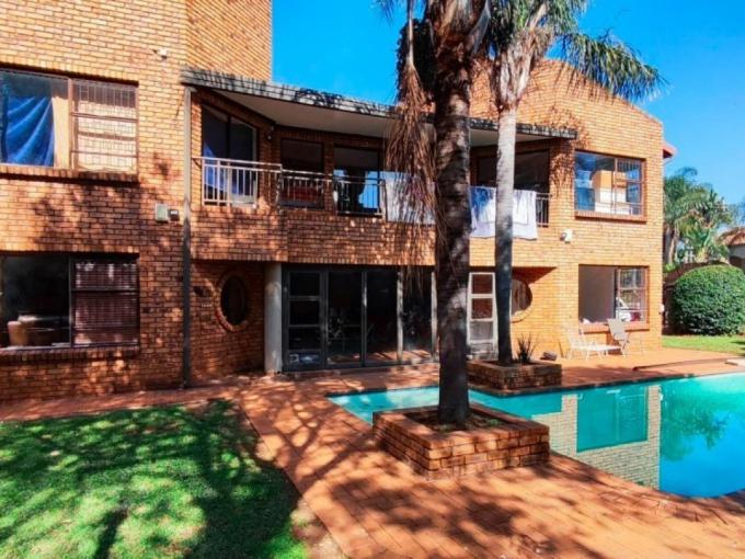 4 Bedroom House for Sale For Sale in Meyersdal - MR685849