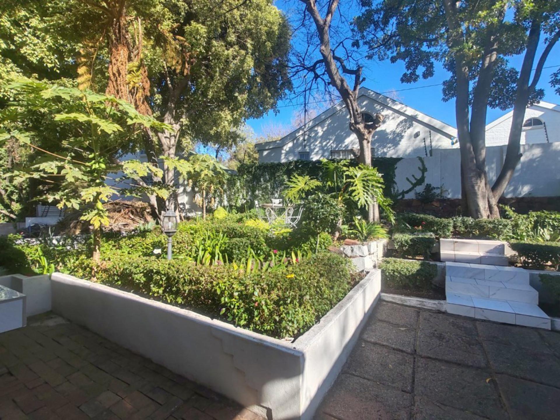  of property in Waterkloof Ridge