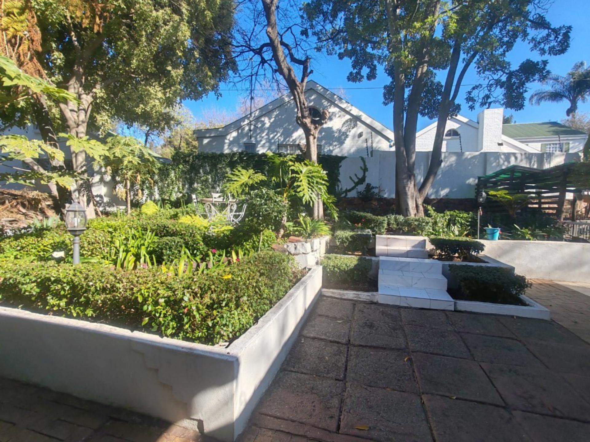  of property in Waterkloof Ridge