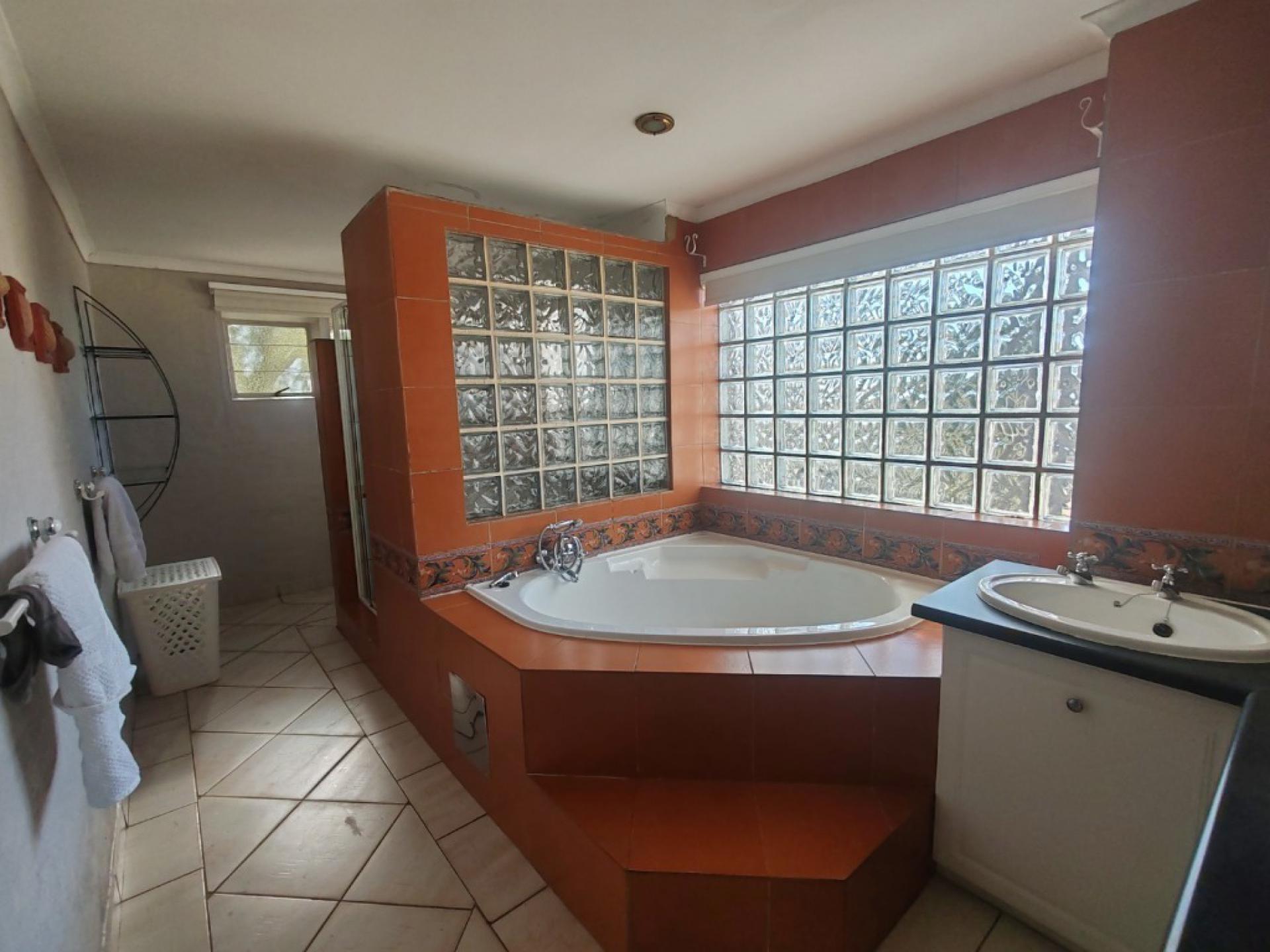  of property in Waterkloof Ridge