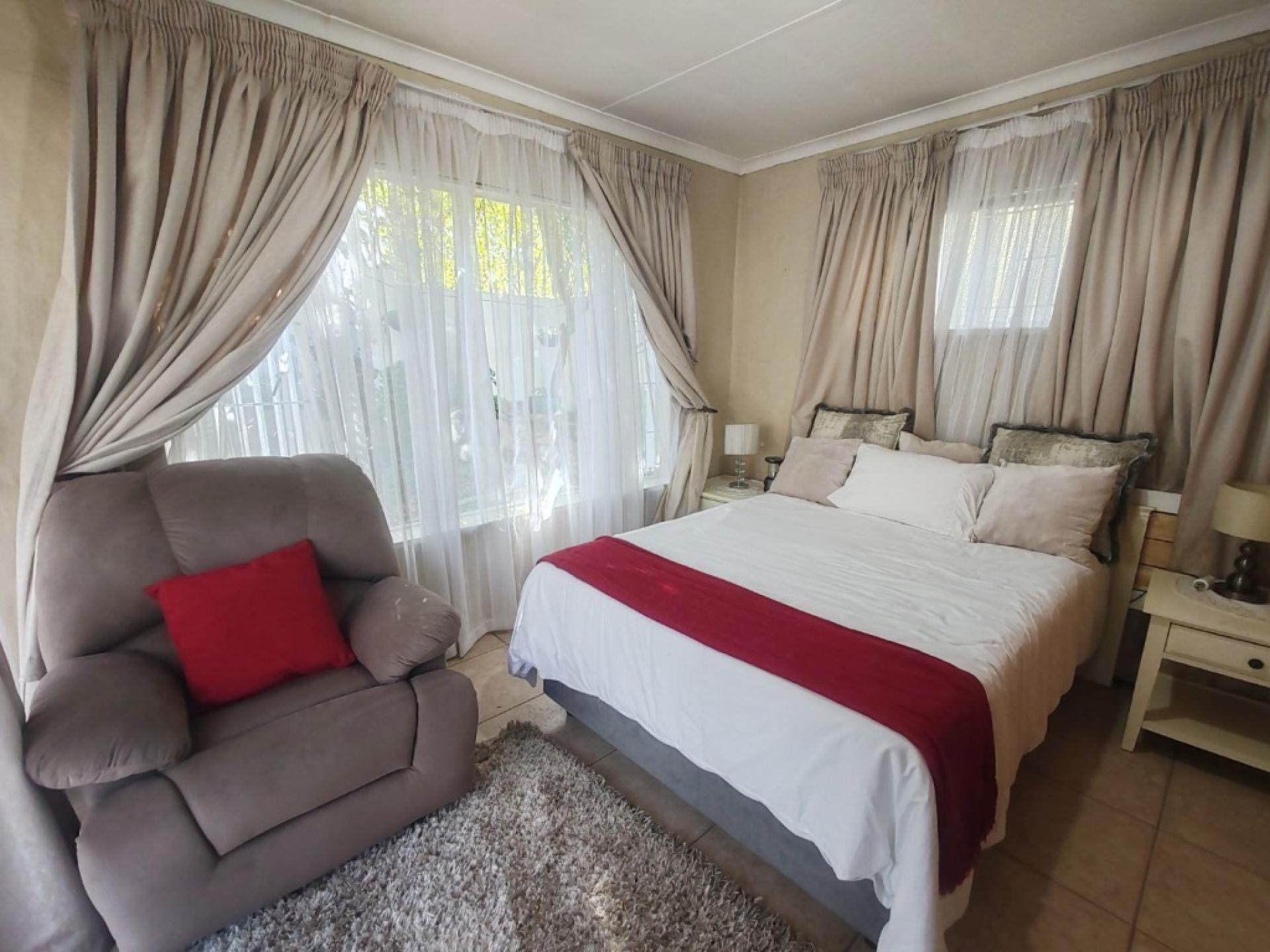  of property in Waterkloof Ridge