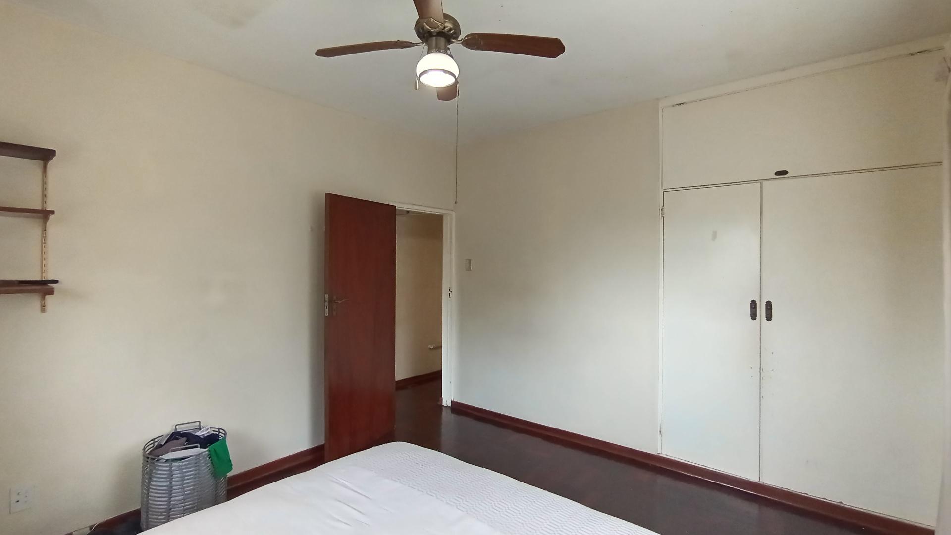 Bed Room 1 - 22 square meters of property in Cato Manor 