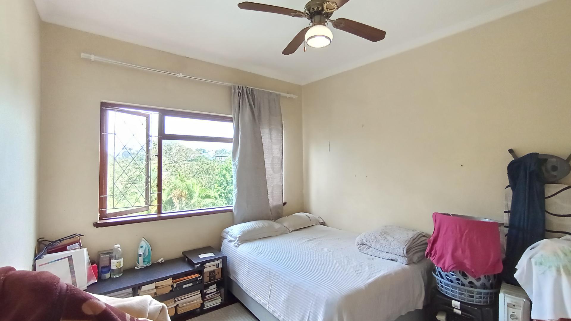 Bed Room 2 - 14 square meters of property in Cato Manor 