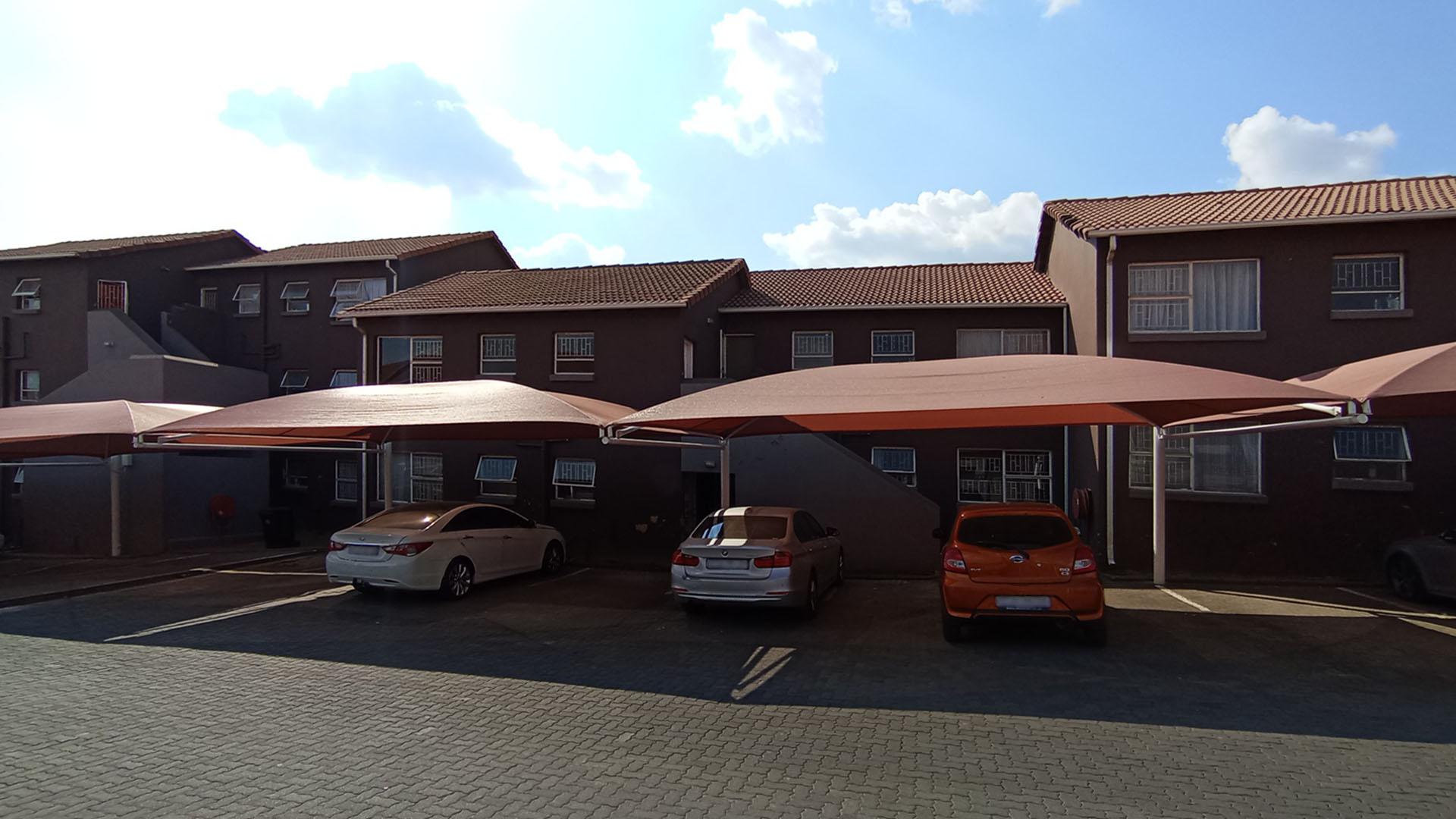 Front View of property in Vorna Valley