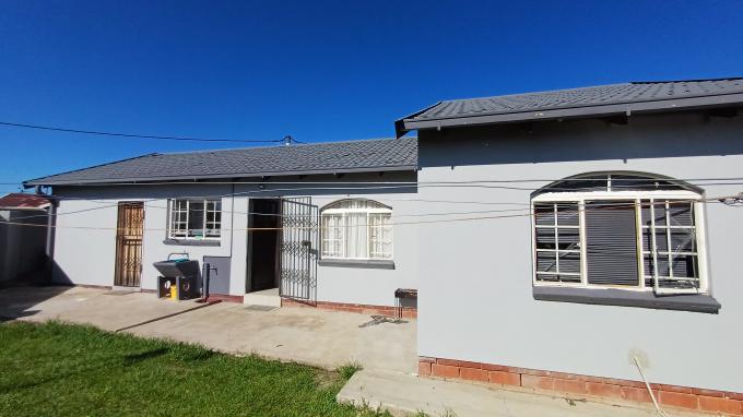 4 Bedroom House for Sale For Sale in Ladysmith - MR685899