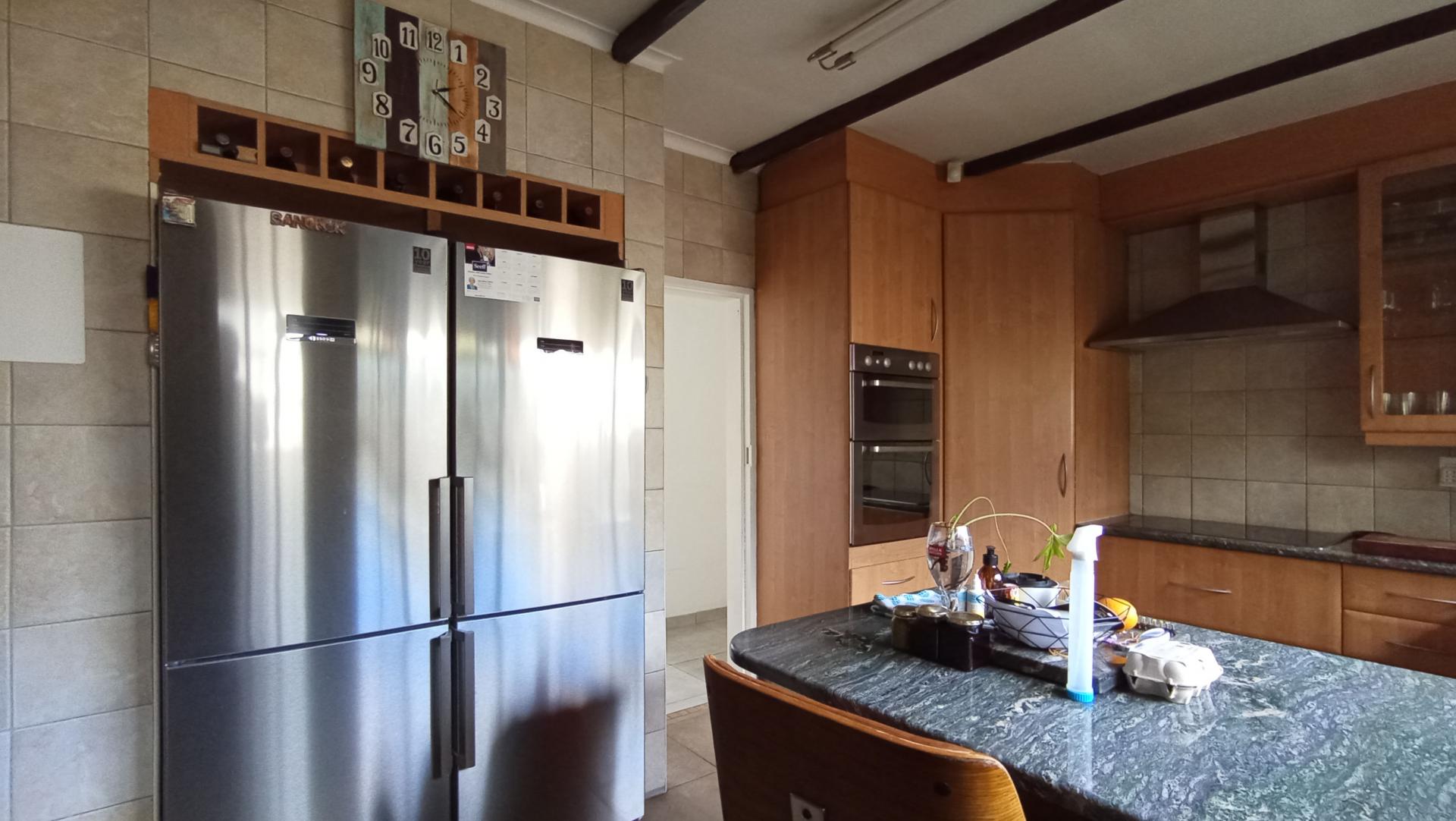 Kitchen - 14 square meters of property in Malanshof