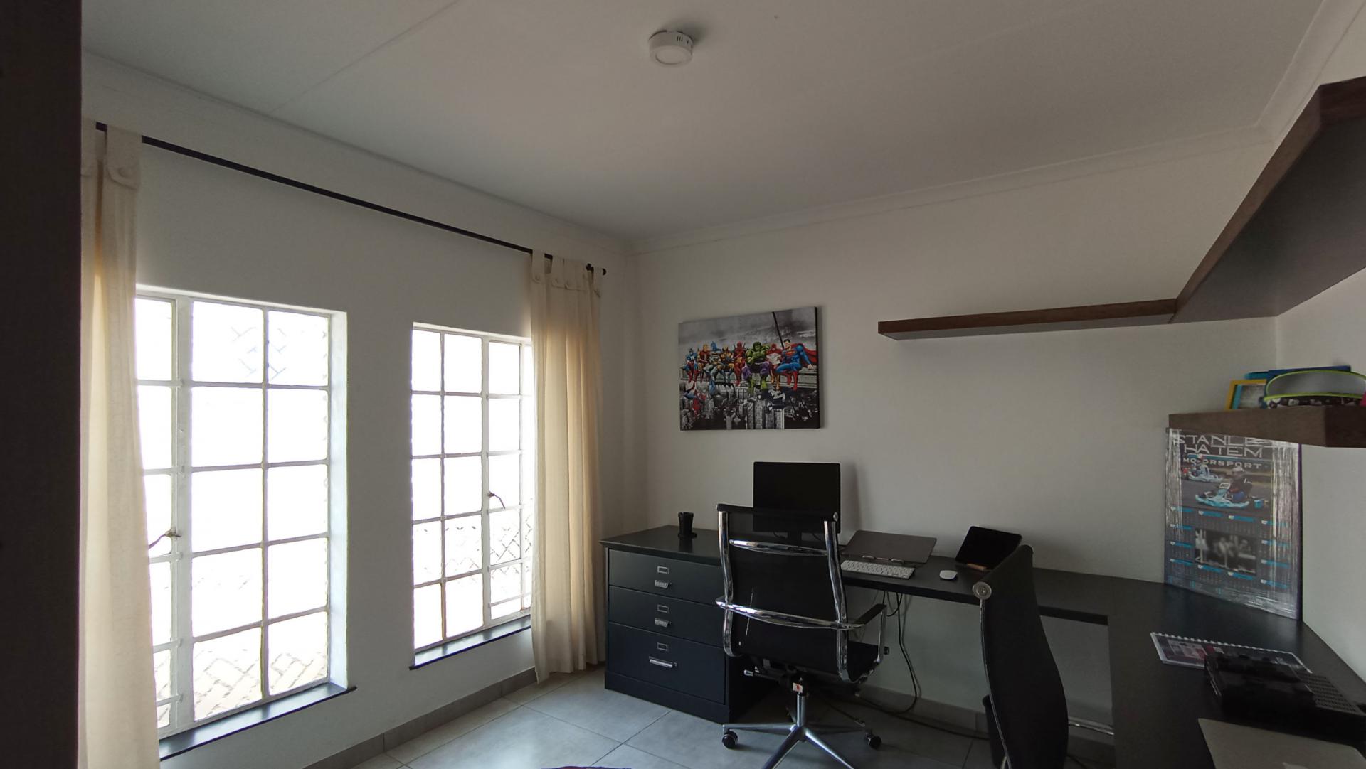 Study - 9 square meters of property in Malanshof