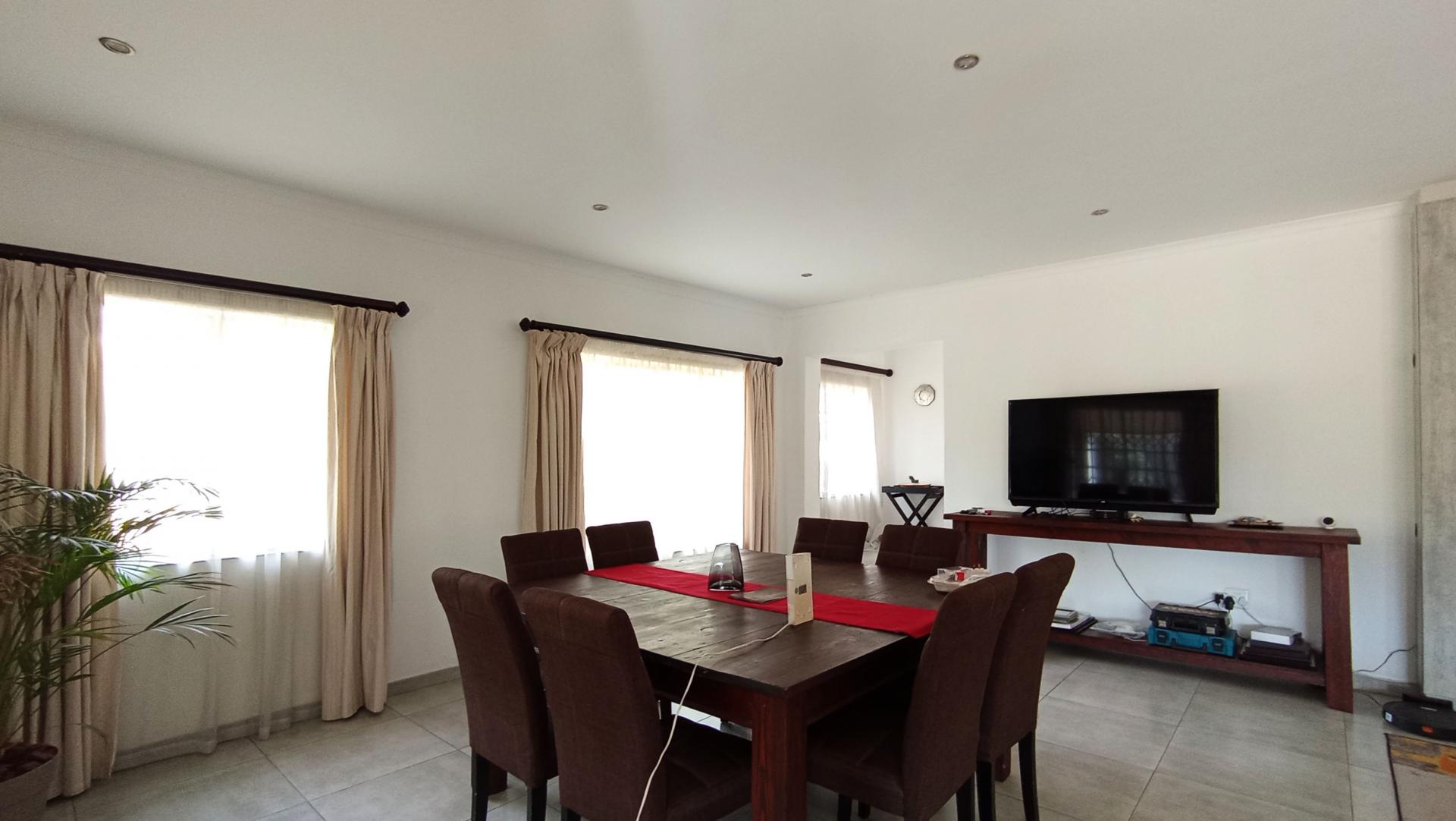 Dining Room - 22 square meters of property in Malanshof