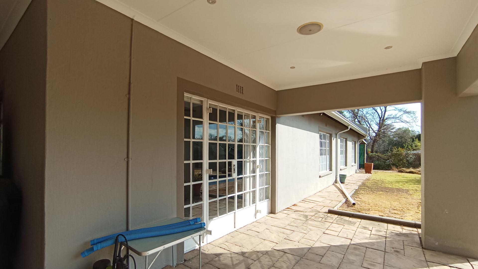 Patio - 42 square meters of property in Malanshof