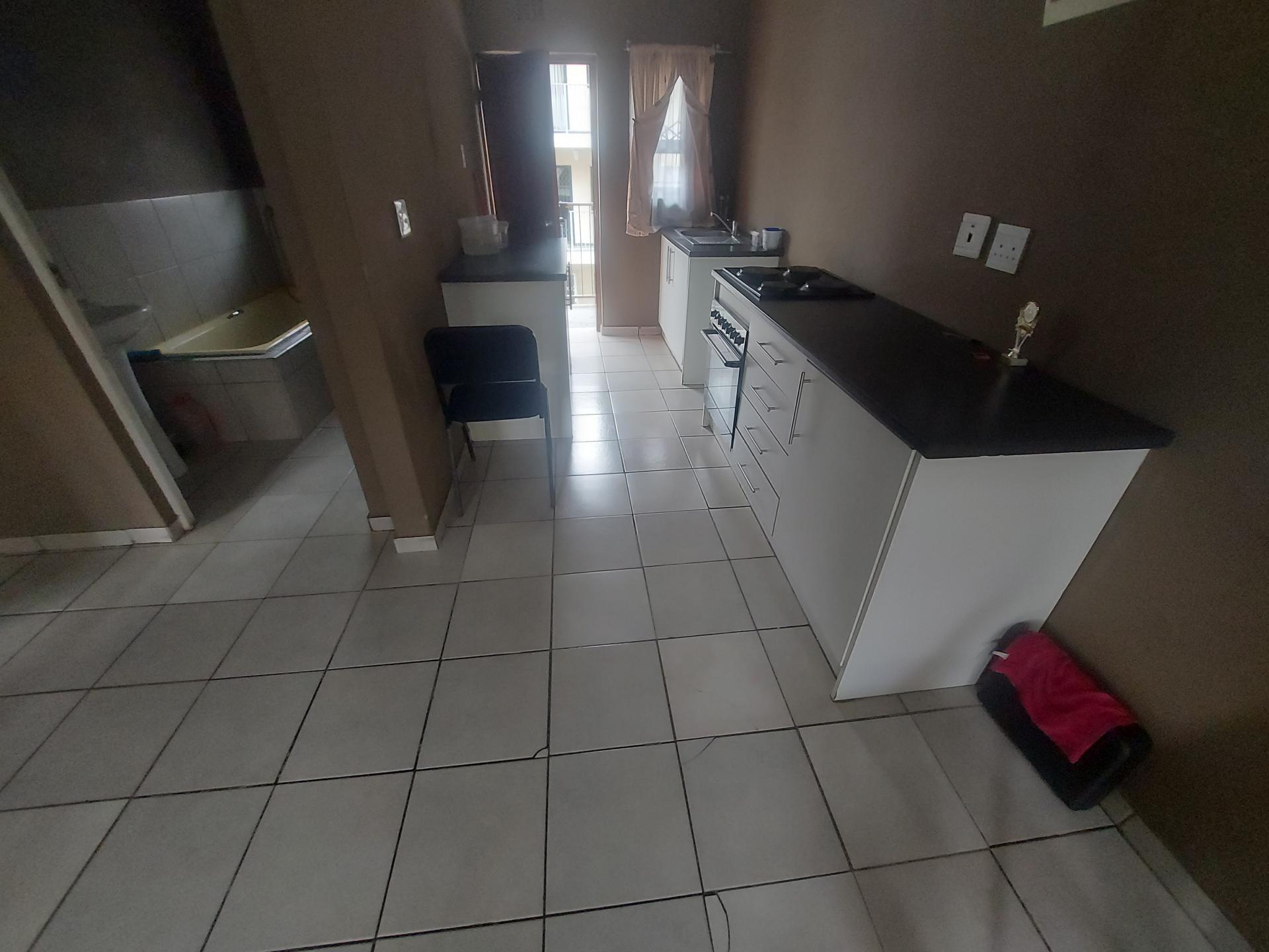 Kitchen - 6 square meters of property in Newlands East