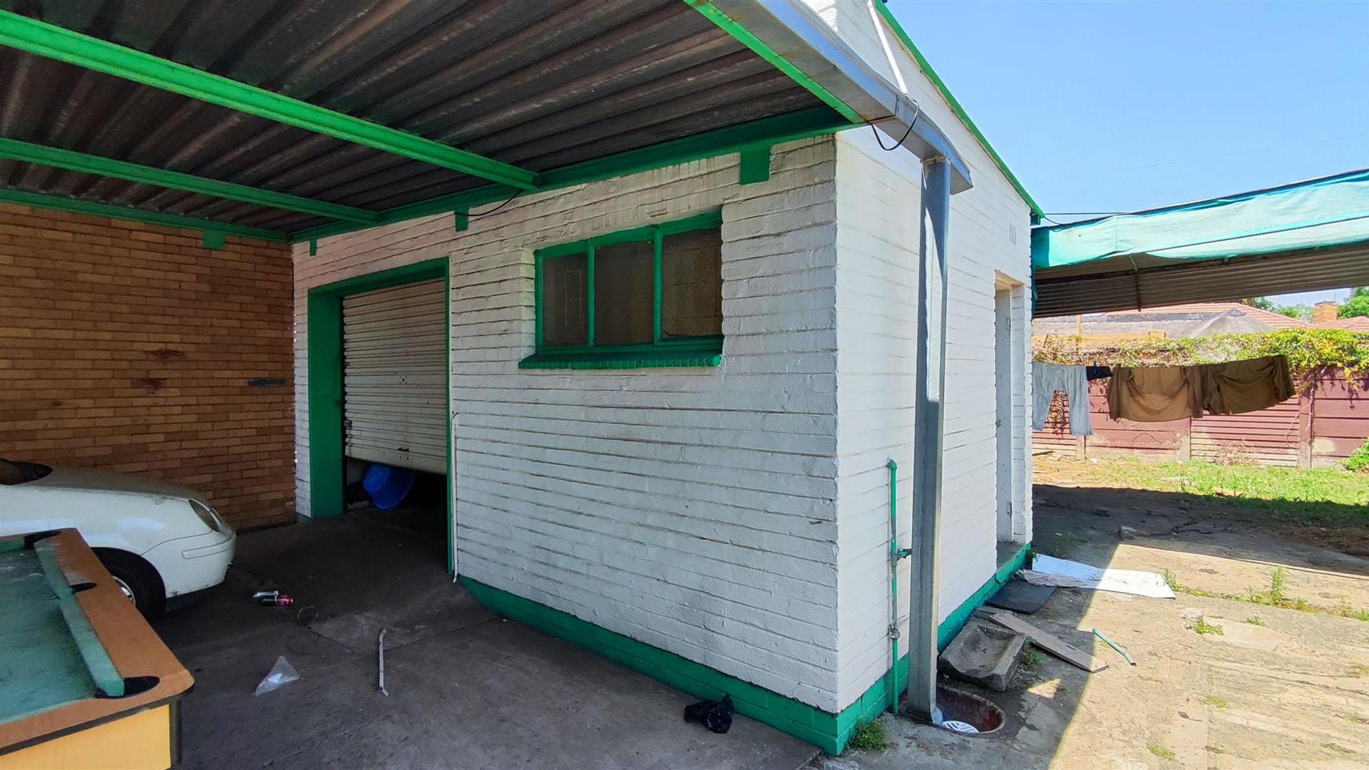 Backyard of property in Vanderbijlpark