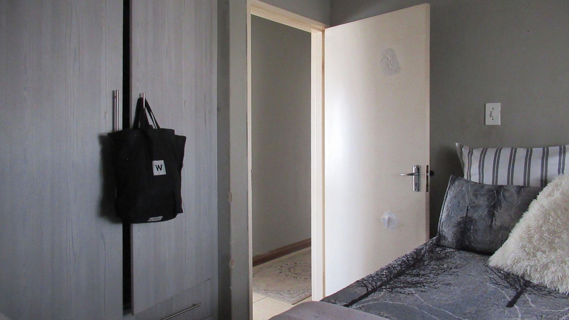 Bed Room 1 - 10 square meters of property in Whitney Gardens