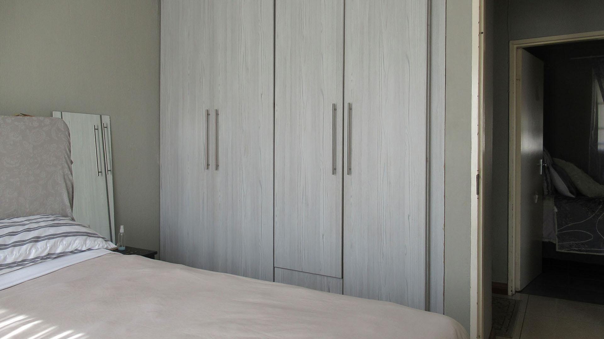 Bed Room 3 - 9 square meters of property in Whitney Gardens