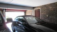 Garage - 34 square meters of property in Oakdene